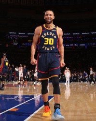 北卡洲际公路位于戴维森镇的30号出口被命名为斯蒂芬-库里立交