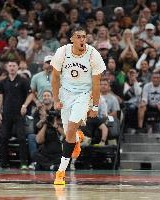 凯尔登-约翰逊从今天开始有资格提前续约 最多能签3年7938万