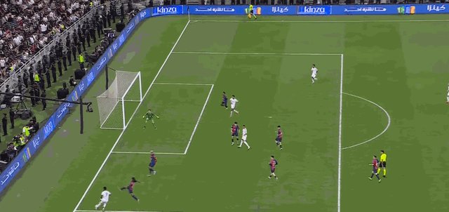 1736718738839024850.gif 罗德里戈.gif